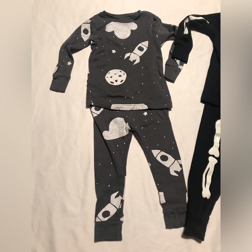Carter’s Baby Boy 2 Piece Long Sleeve Pajamas Bundle Size 18M - Picture 2 of 6